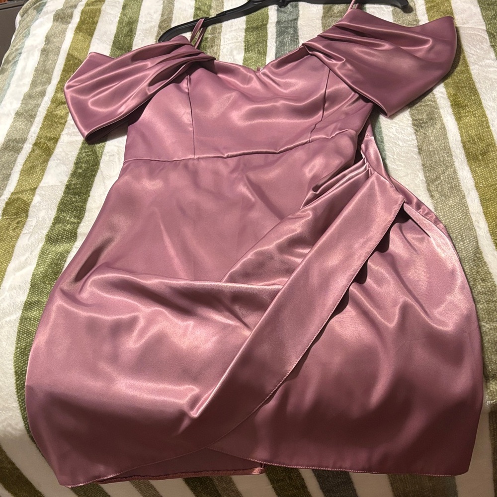 Chic Mauve One-Shoulder Dress